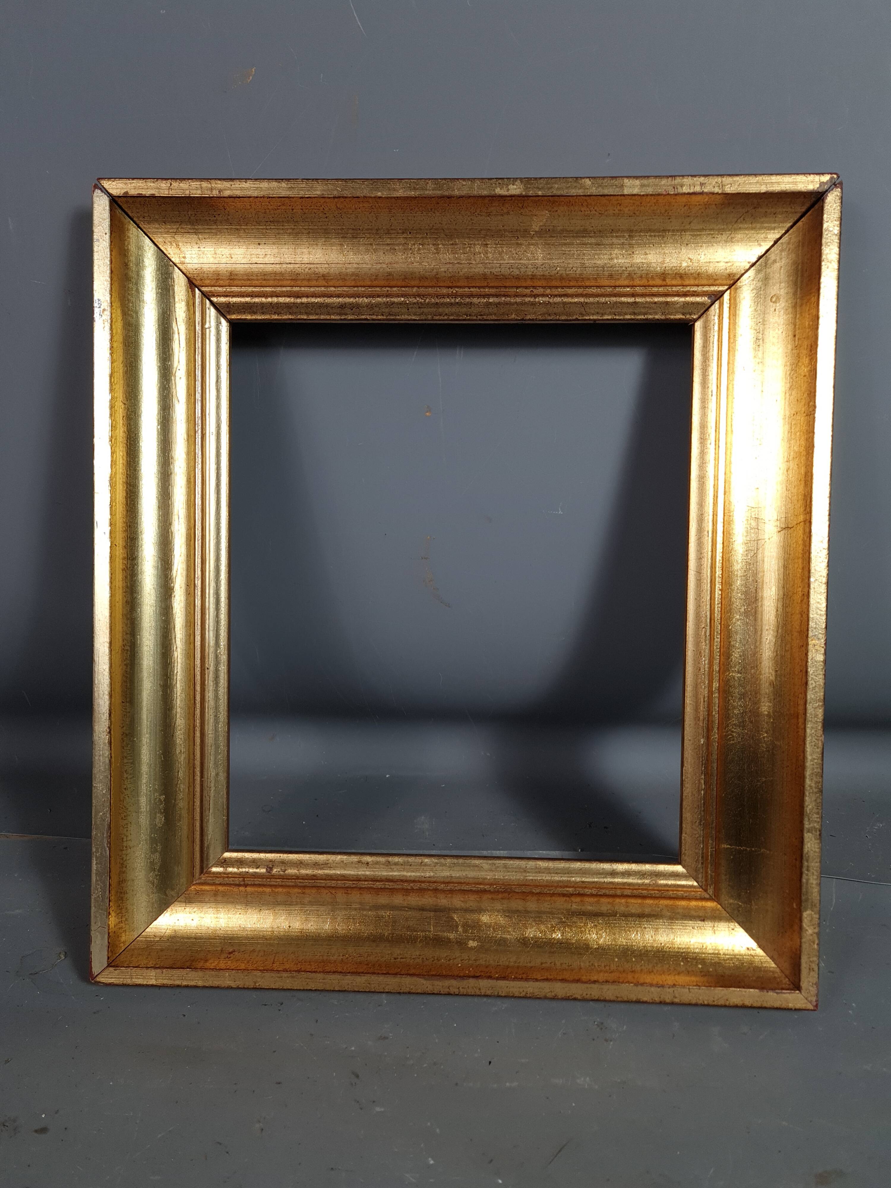 Cadre bois profil creux doré feuille d'or 35,5x32 feuillure  25x22 cm