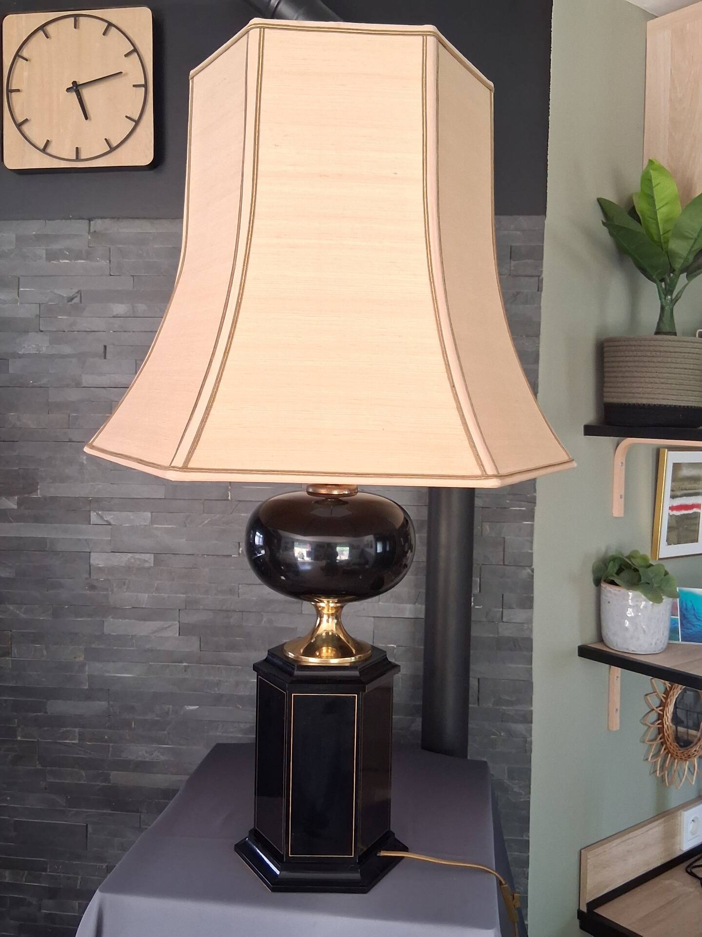 Pagoda lamp style Le Dauphin