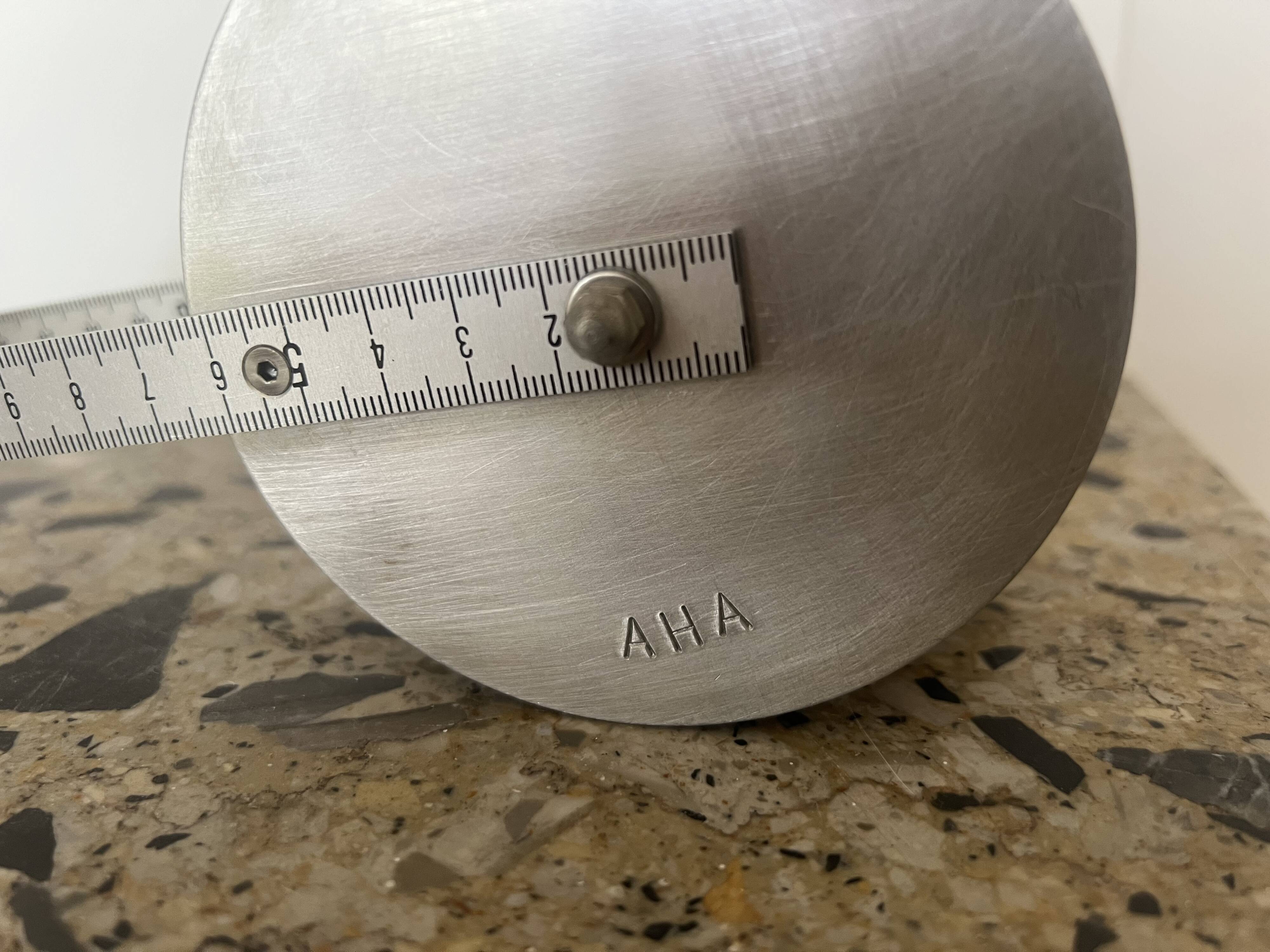 Aha desk lamp by DEMETER