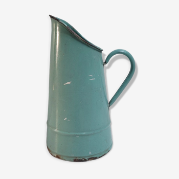 Green enamelled pitcher