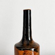 Vase soliflore en grès vernissé marron et noir, poterie faite main ancienne