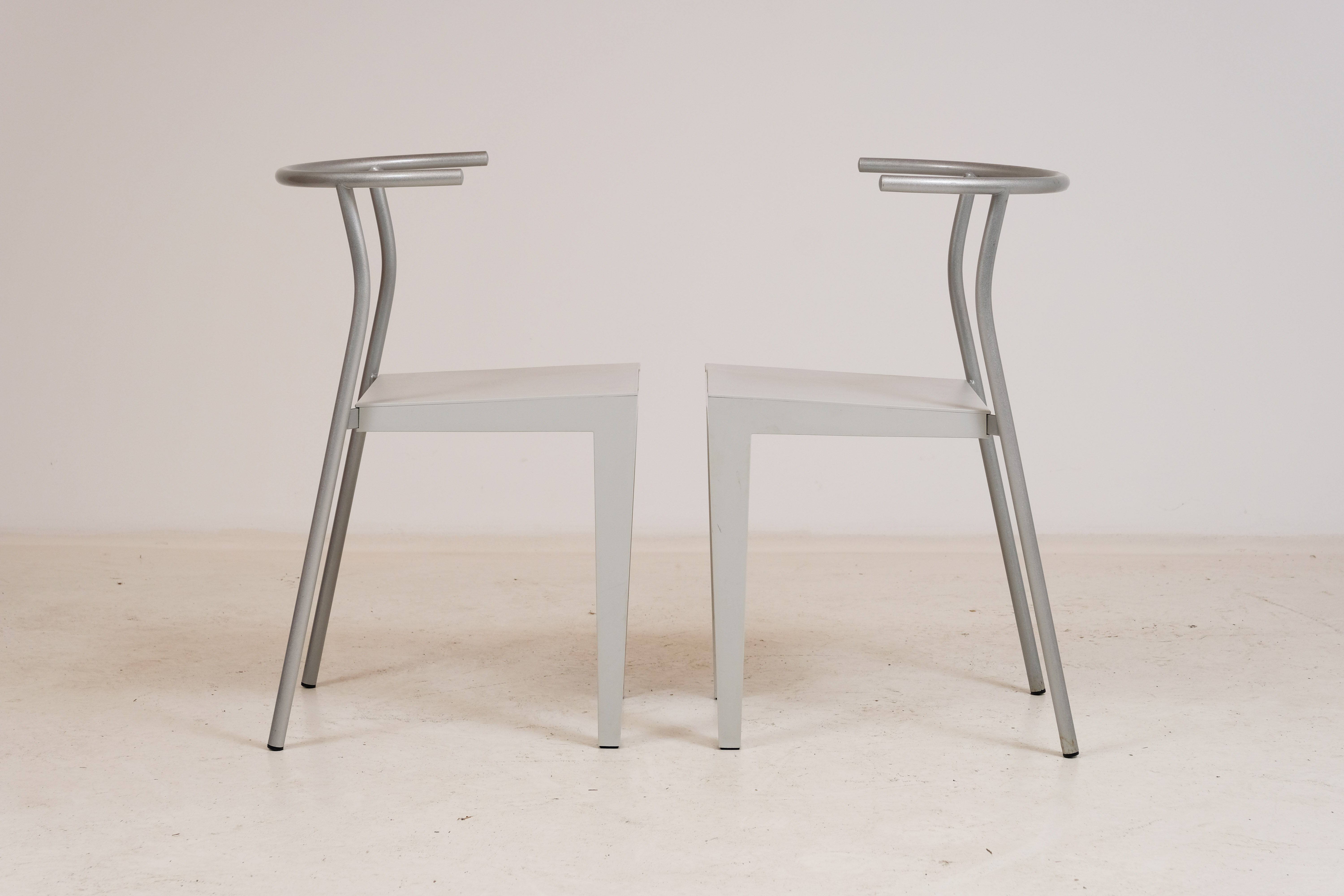 2 chaises Dr Glob de Philippe Starck pour Kartell 1980