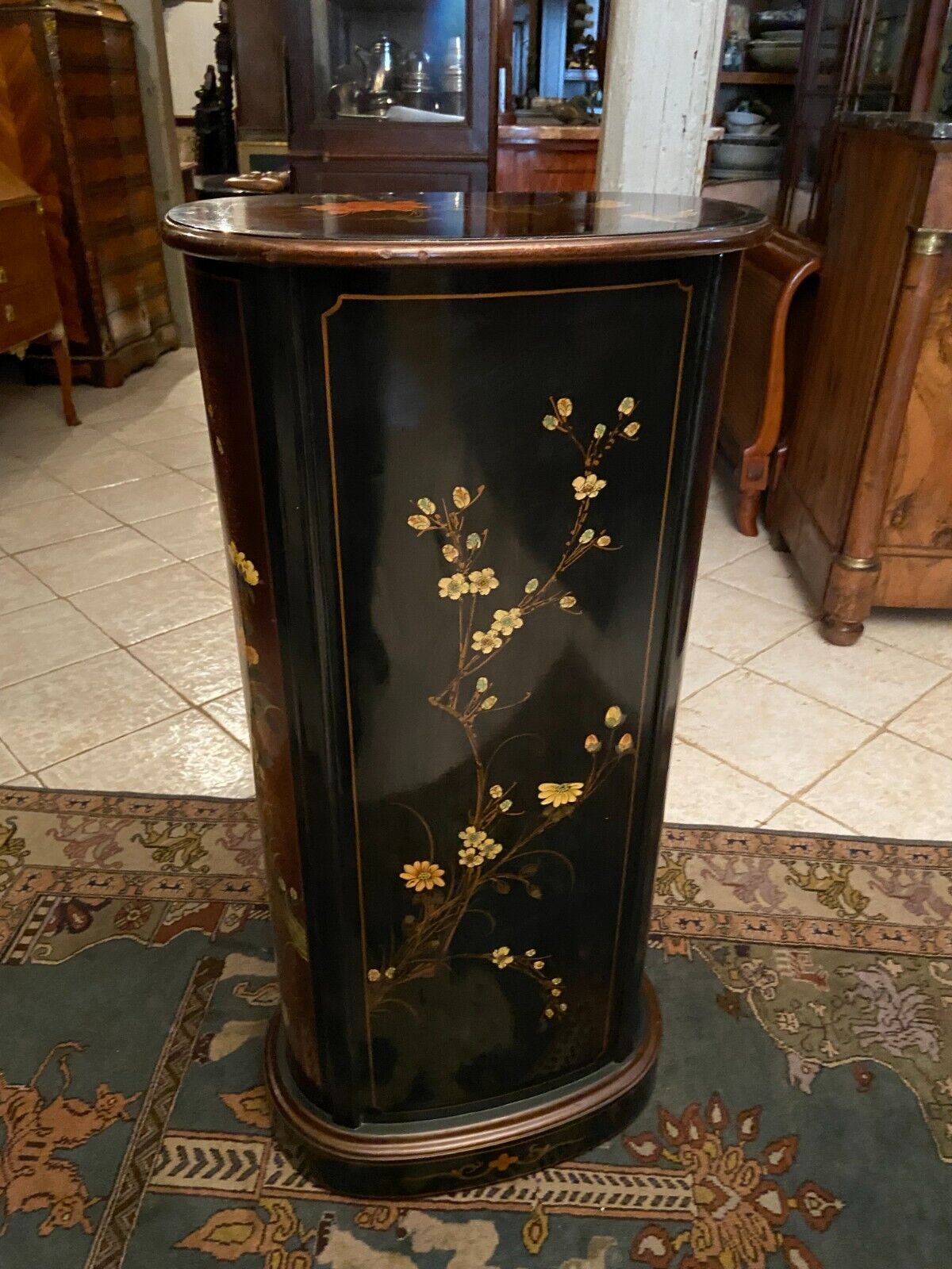 Sideboard fifth wheel pedestal storage column CD lacquered décor China Japan