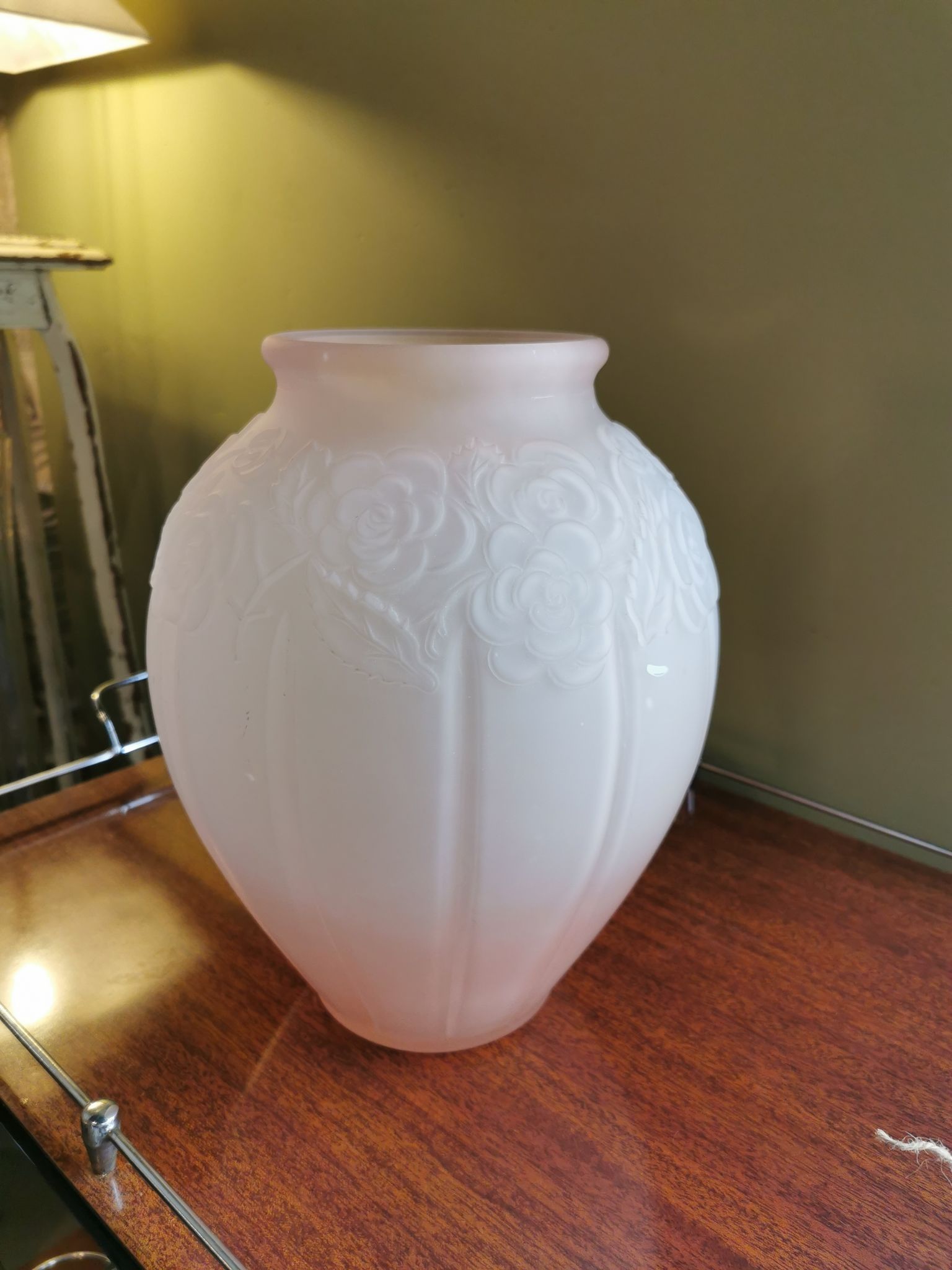 Vase art déco verre sablé rose