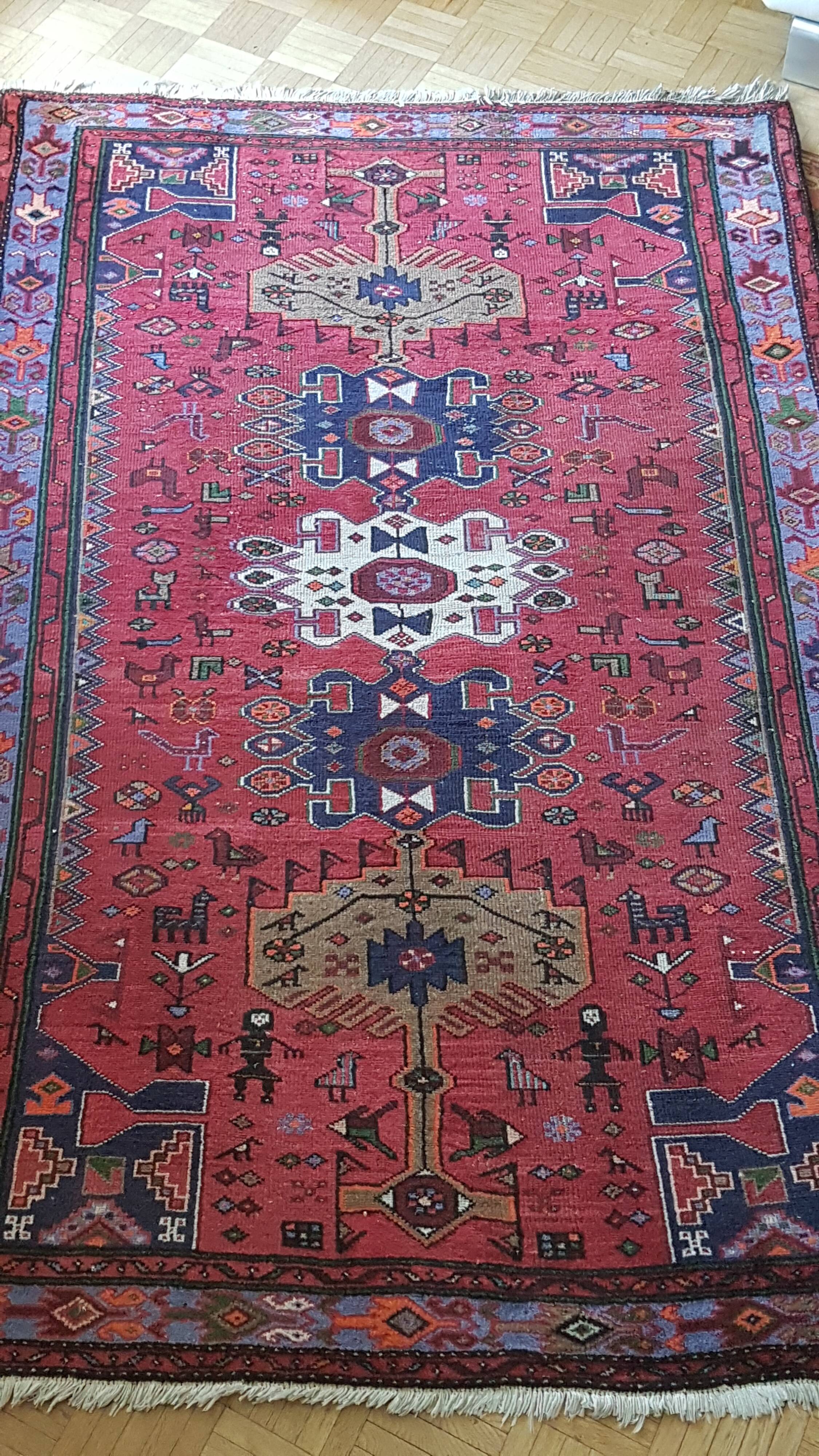 Oriental carpet 127 x 207 cm