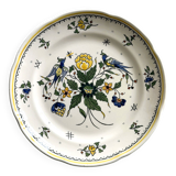 Decorative plate with handmade Moustiers style decor.