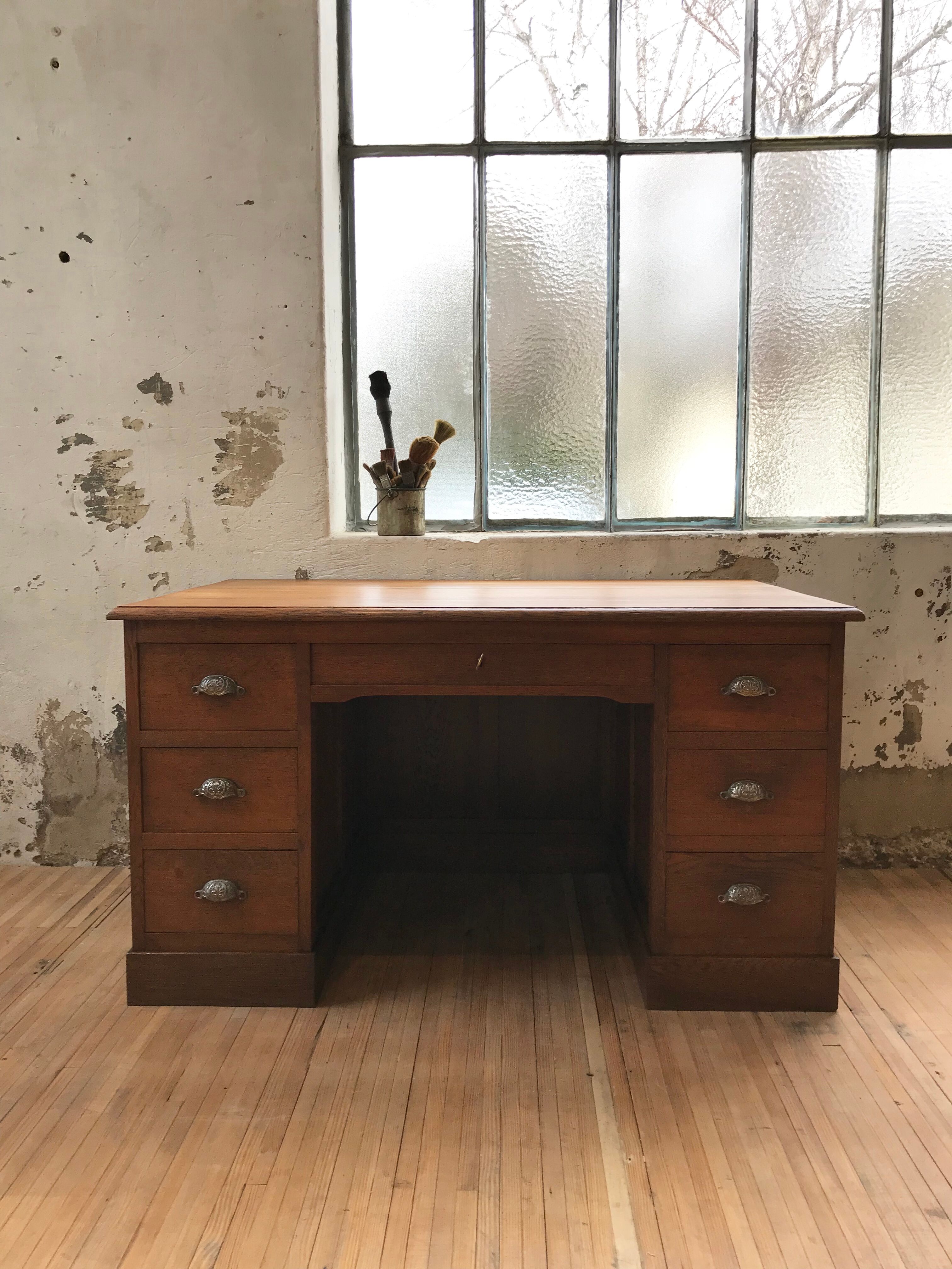 Desk with drawers in oak