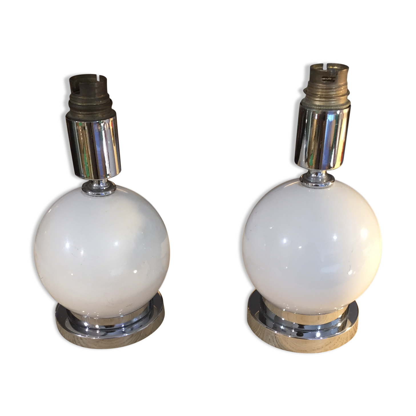 Pair of lamp footings