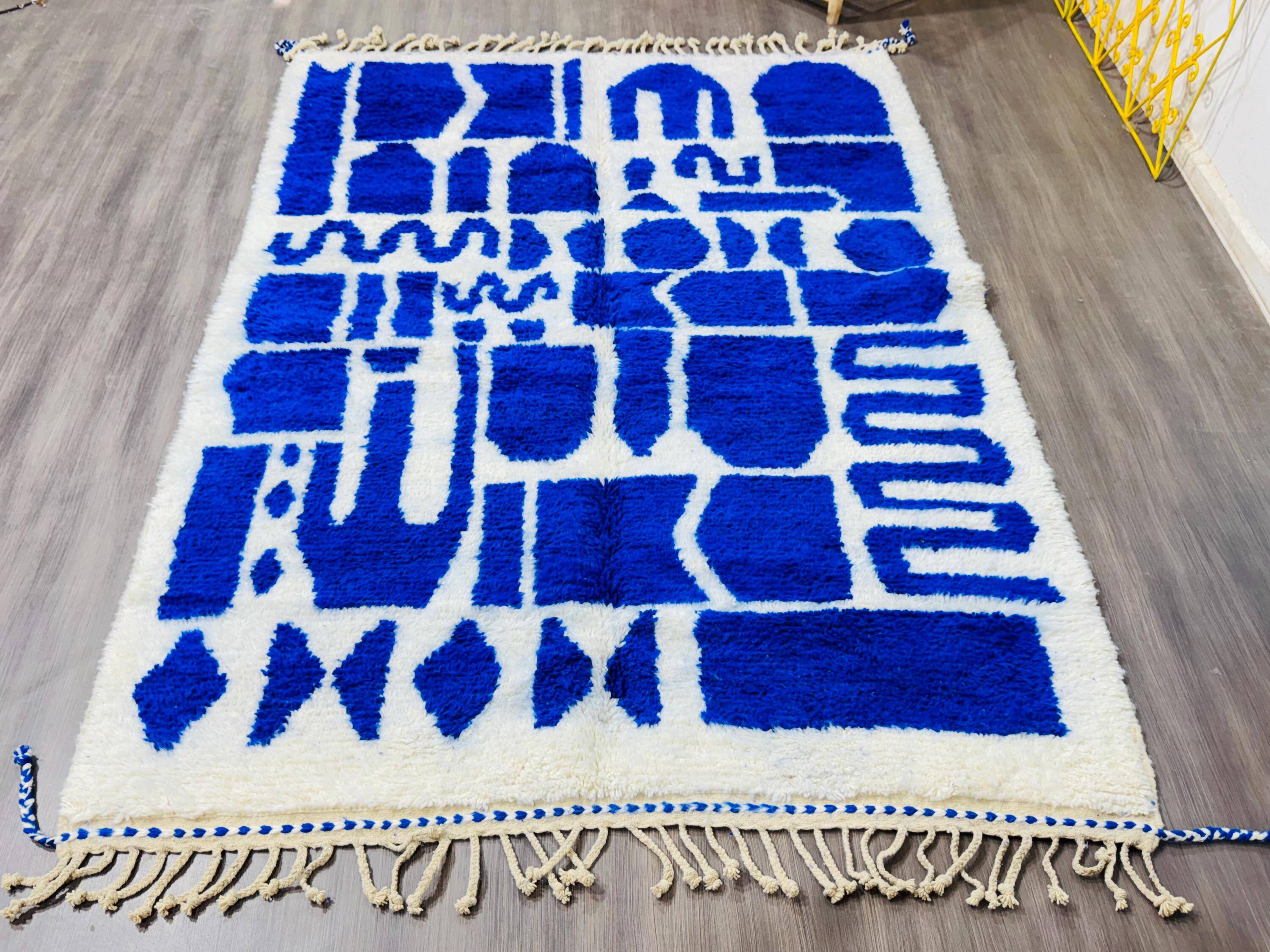 Handmade Berber rug, natural wool, 3x2 m.