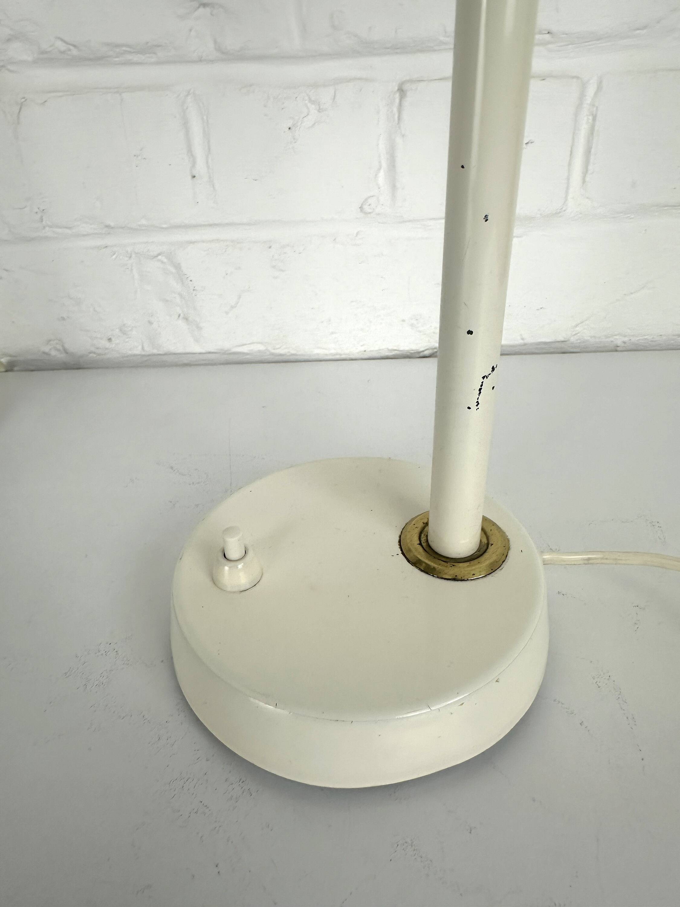 Pair of BJS desk lamps in white lacquered steel and brass – Sweden 1960s