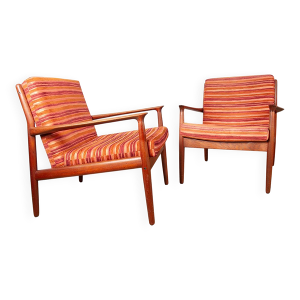 Paire de Fauteuils Danois en Teck Massif et Tissu, Svend Aage Eriksen 1960.