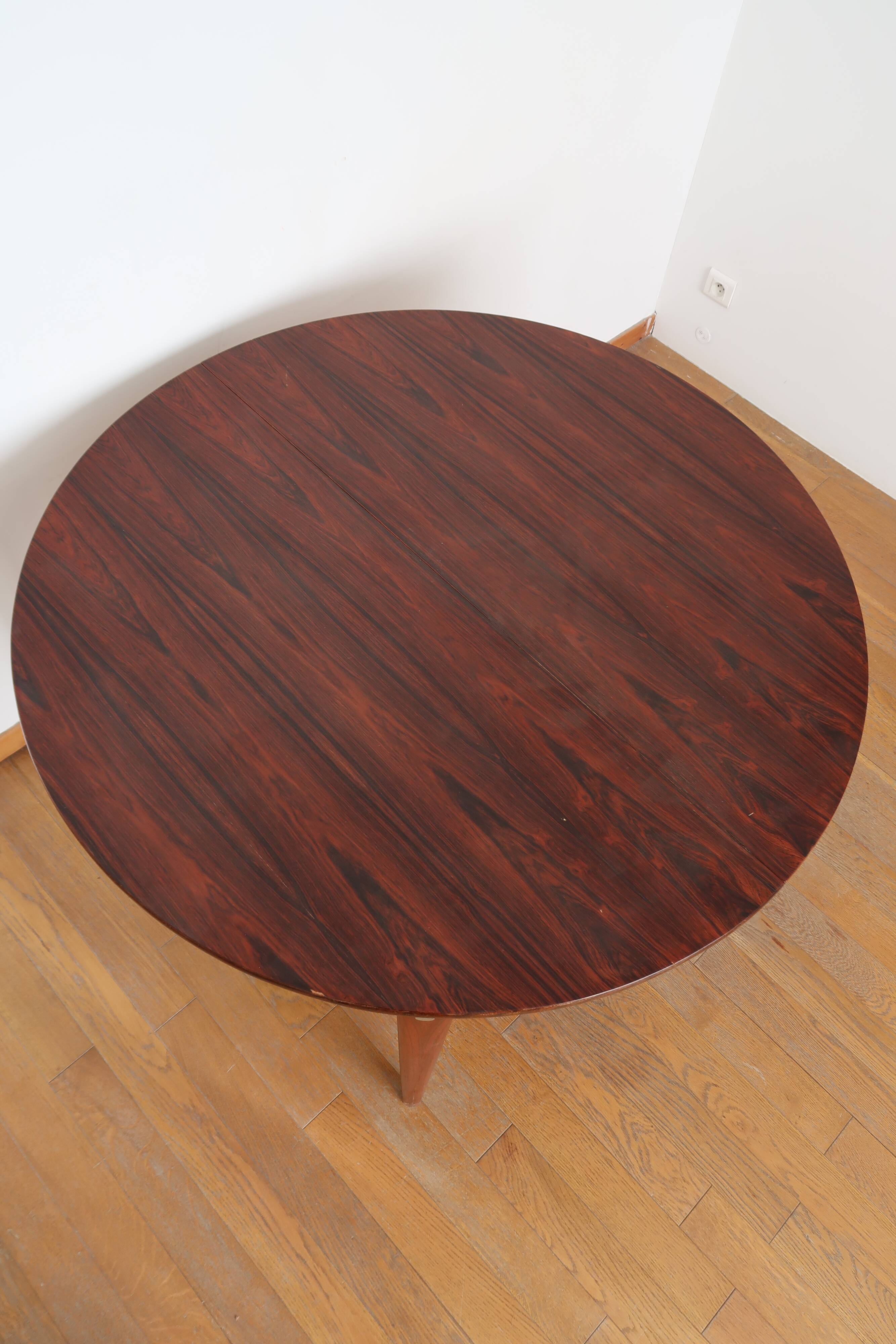 Round table extendable rosewood