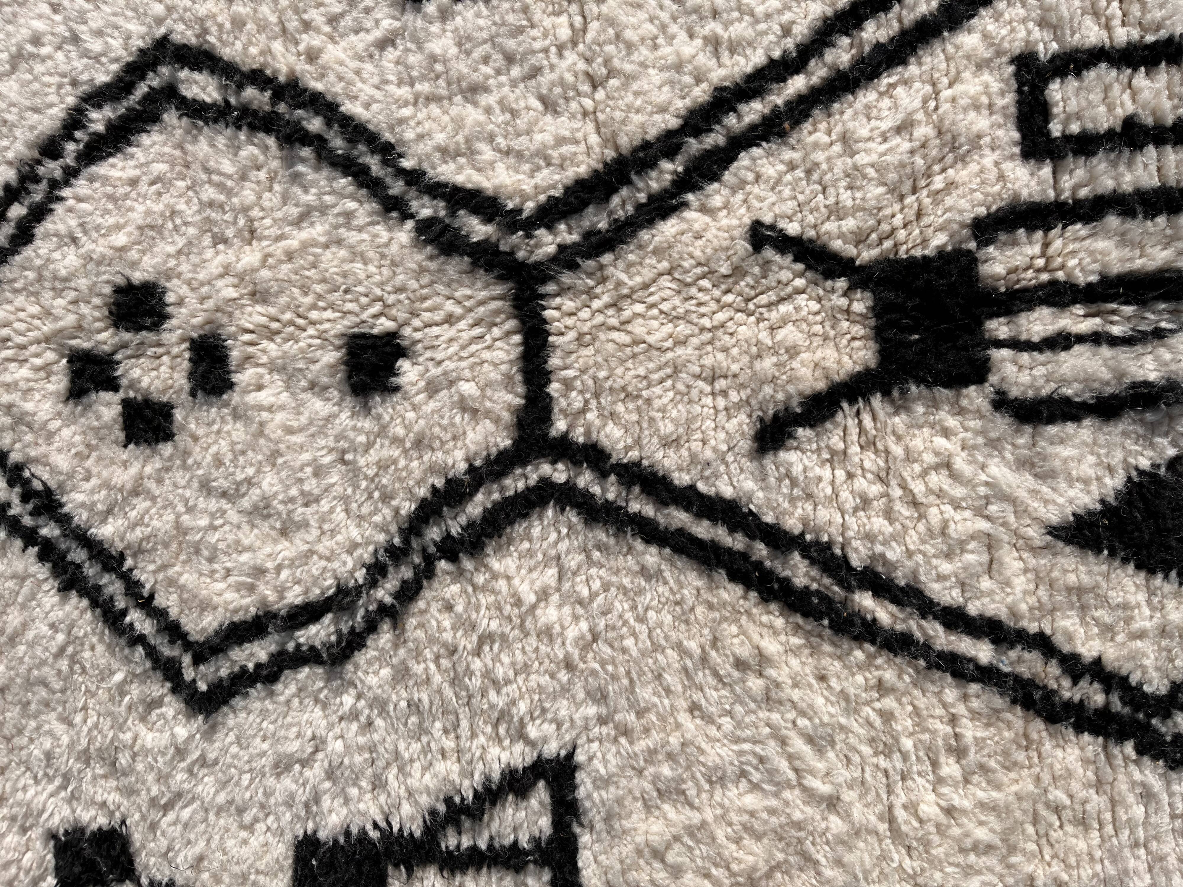 Modern Berber Beni Ouarain wool rug