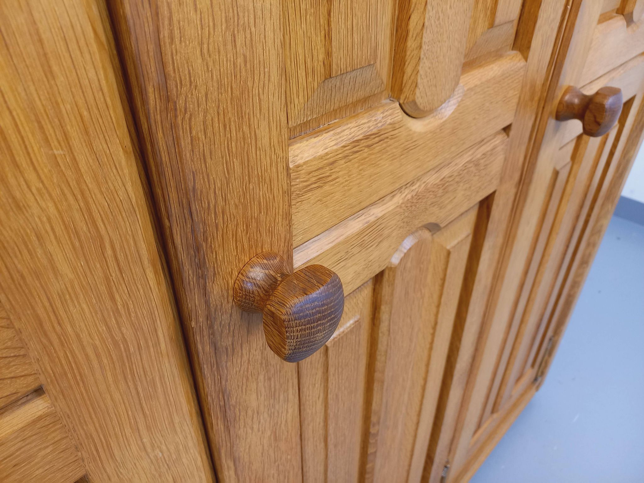 Vintage Guillerme et Chambron wardrobe in solid oak from the 60s