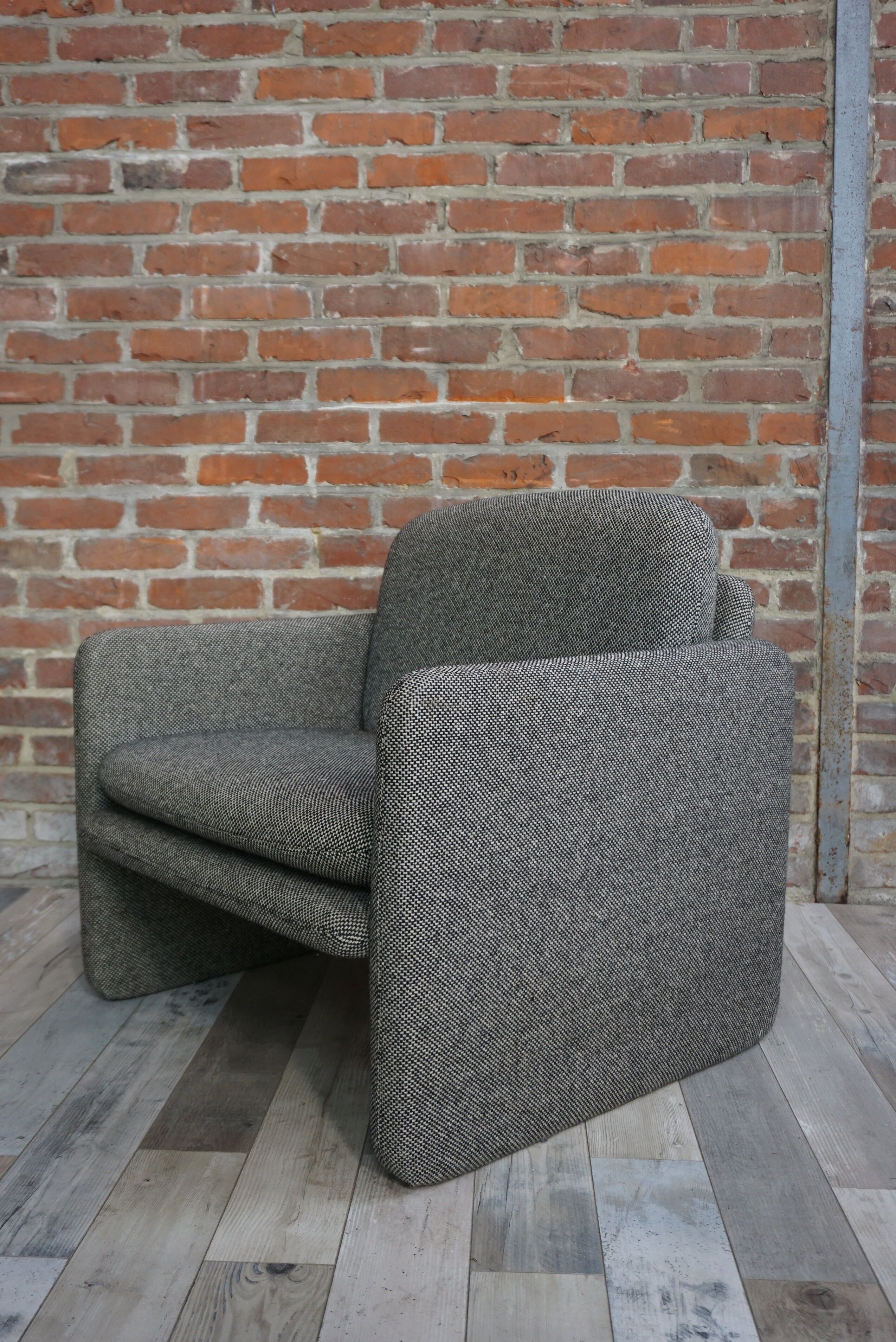 Vintage black and white mottled fabric Chair