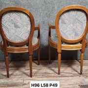 Paire de fauteuils style louis XVI a dossiers médaillons époque XXème