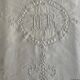 Drap ancien en lin, monogramme MR