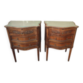 Paire de commodes arbalètes en noyer
