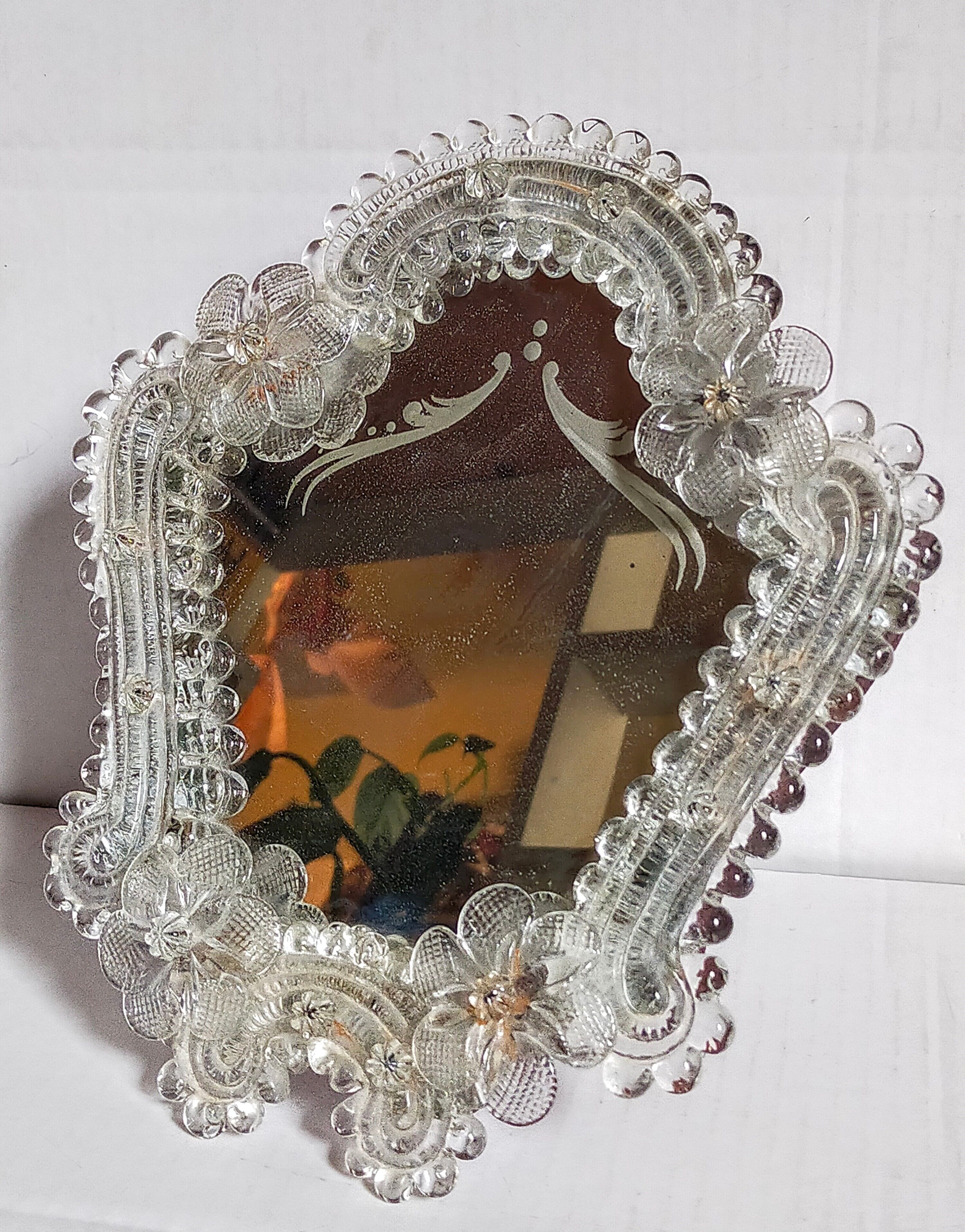 Venetian mirror 22cm X 24 cm Murano glass to pose 50s