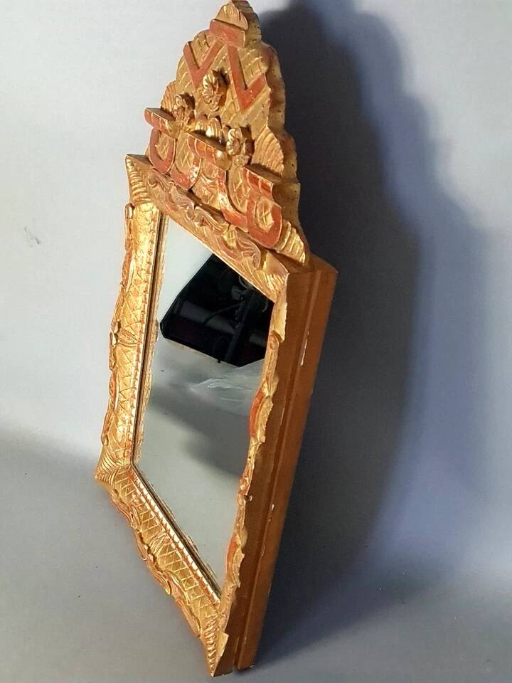 Mirror with carved gilded wooden frame in 18th century style 52x30 cm C492