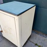 Meuble armoire de cuisine métallique