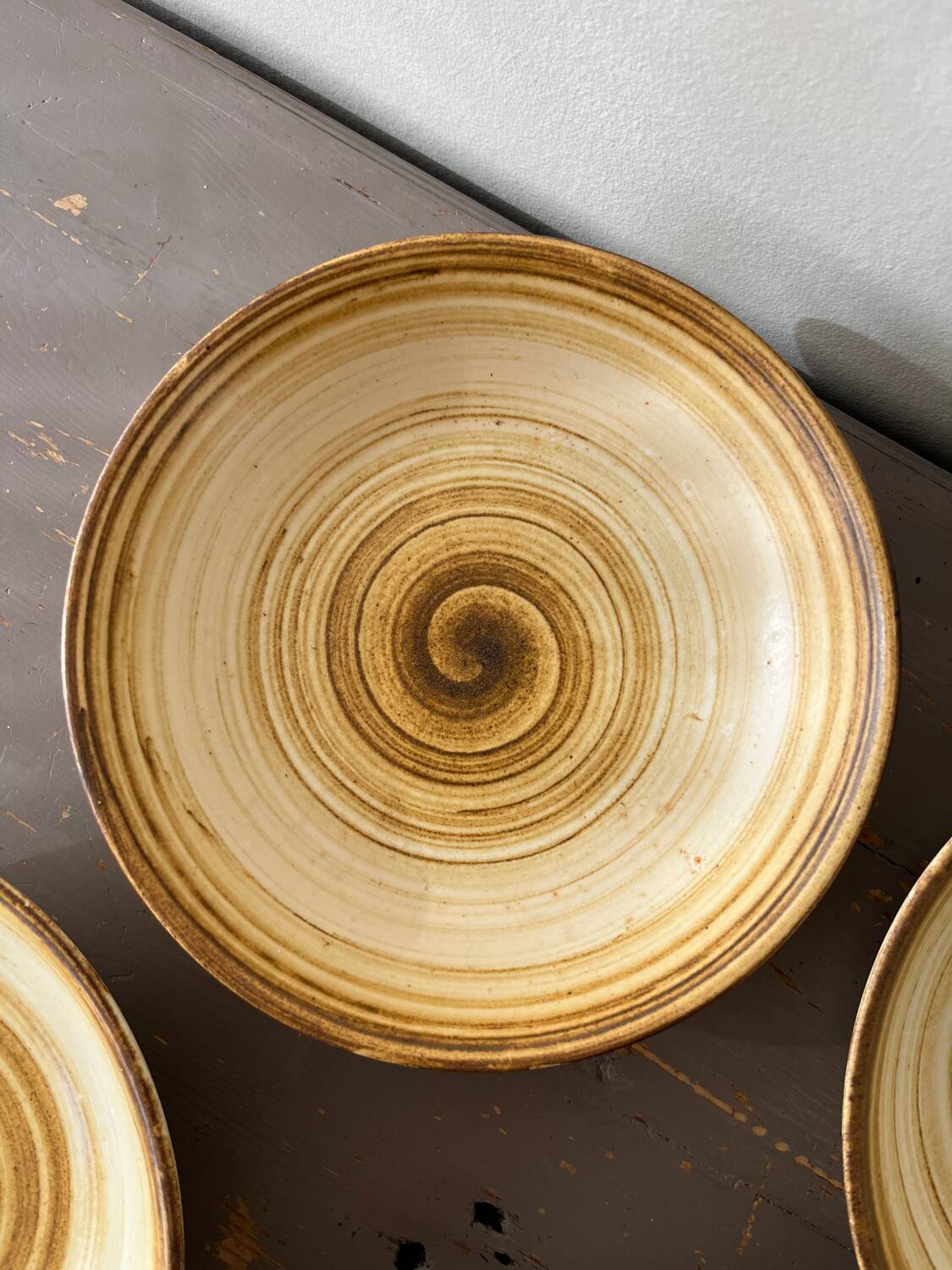 Lot de 4 assiettes creuses signées Longchamp