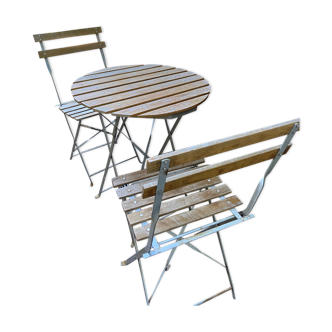 Vintage wood and metal garden lounge