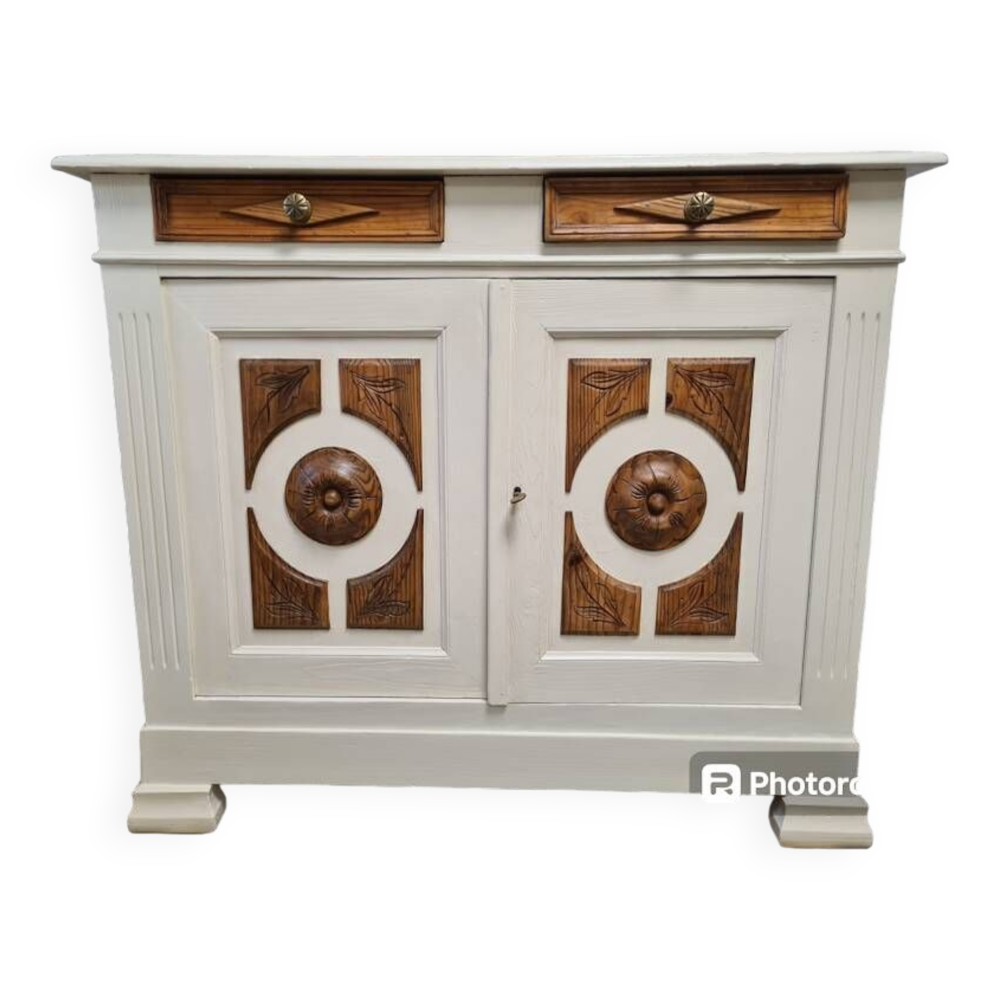 Old sideboard with 2 doors, lower St Hubert