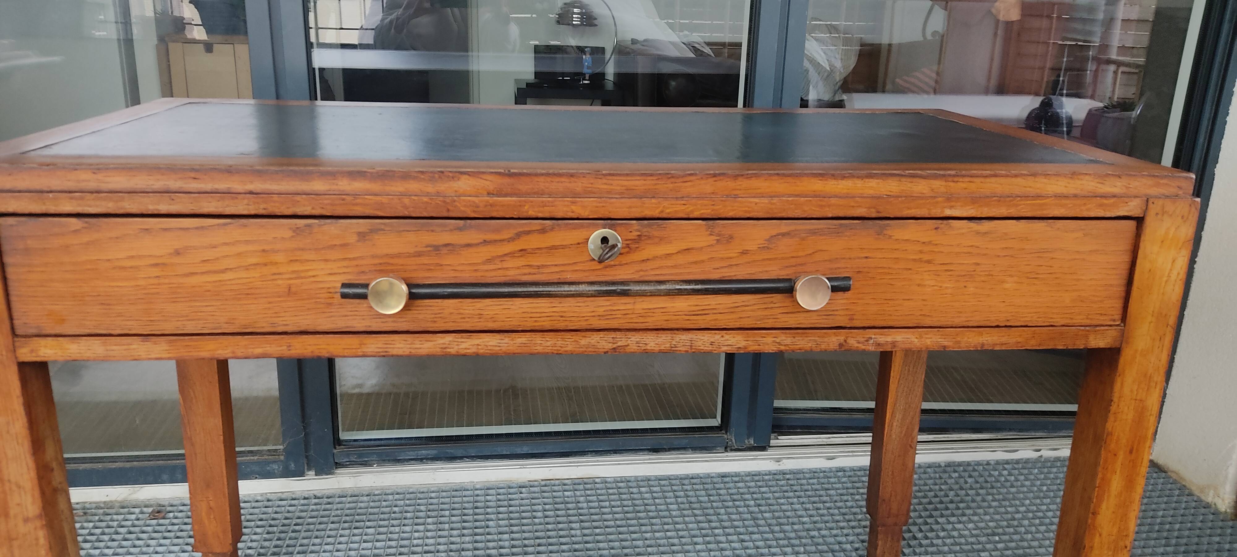 Bureau en bois