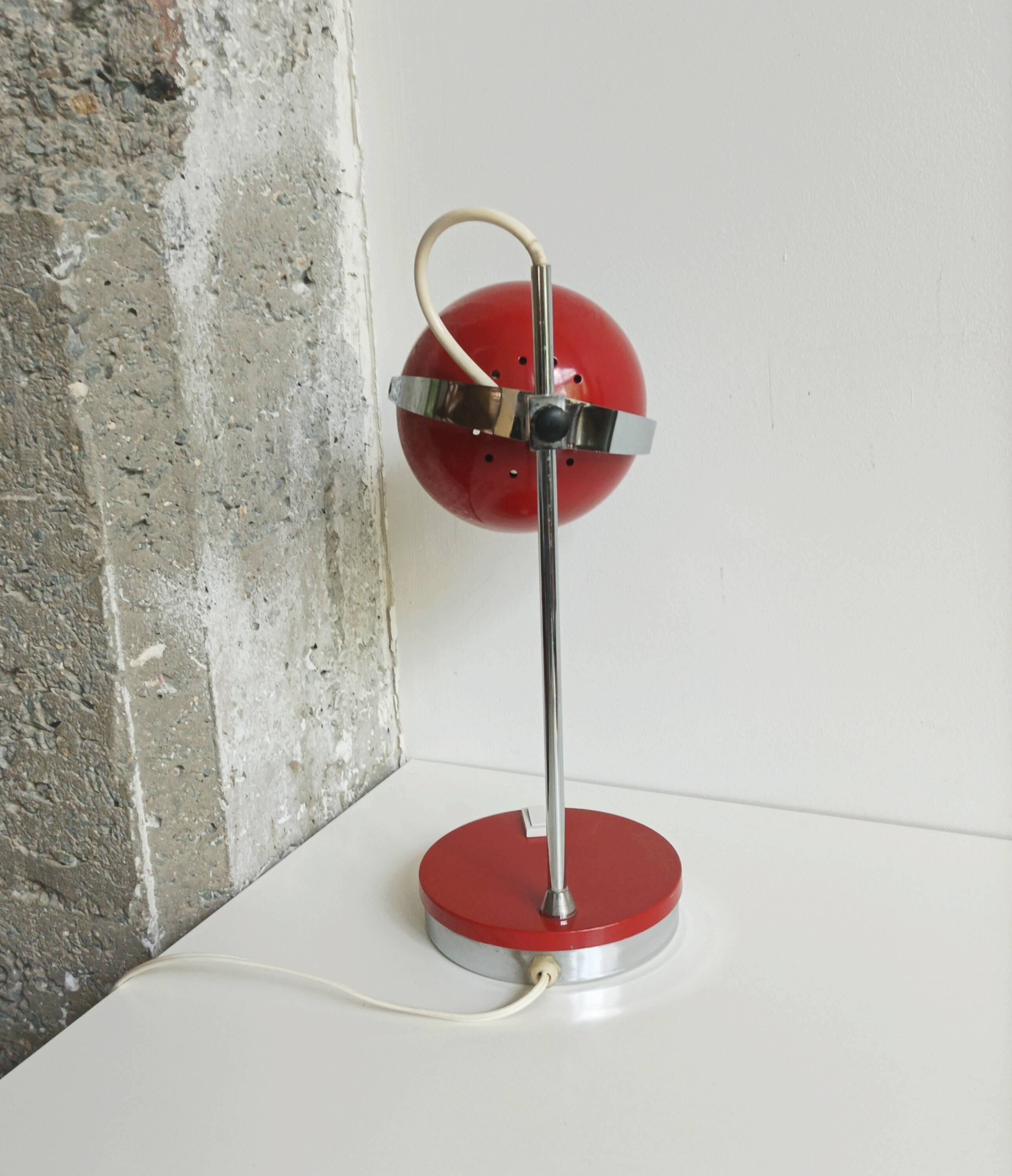 Eyeball lamp in lacquered and chromed metal