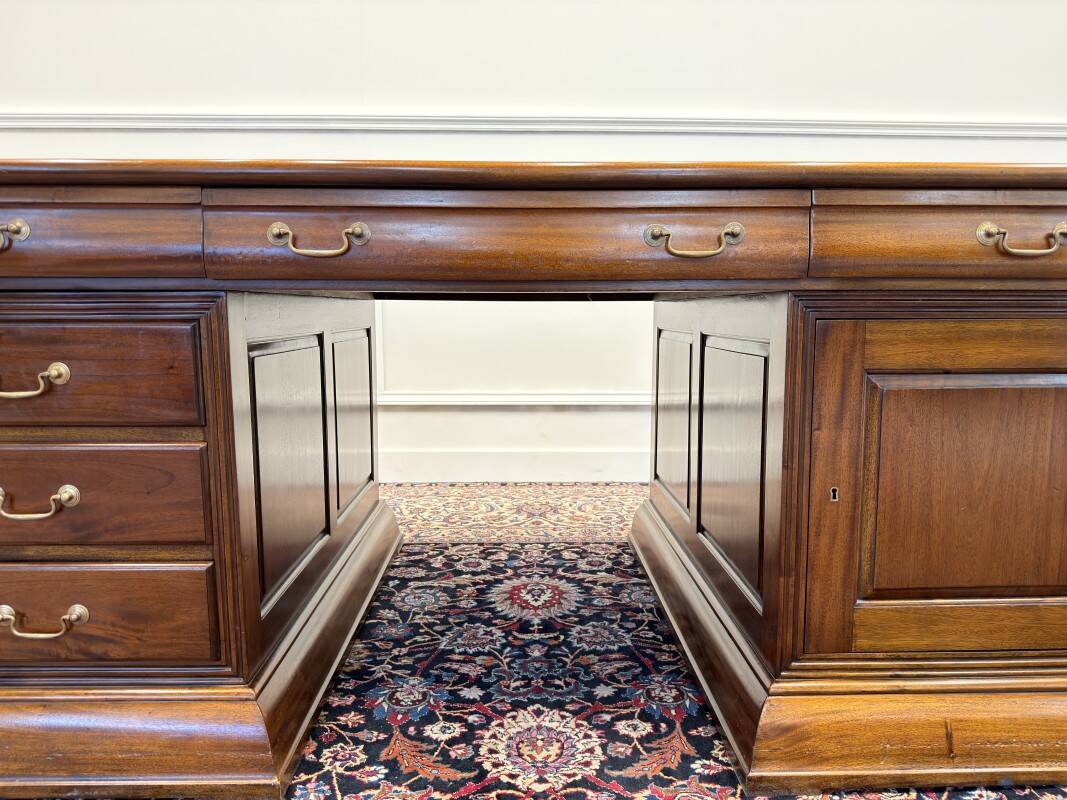 Large English Desk Partnerdesk