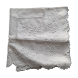 Nappe brodée