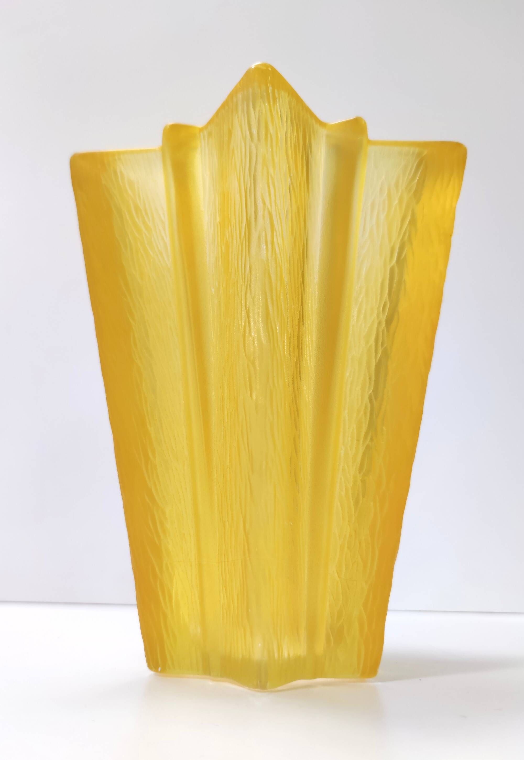 Art Deco Star Shaped Yellow Glass Vase Attributed to Pierre D'Avesn for Dau
