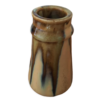 Vase en céramique avec dégradés de marrons et ocres. Signé.
