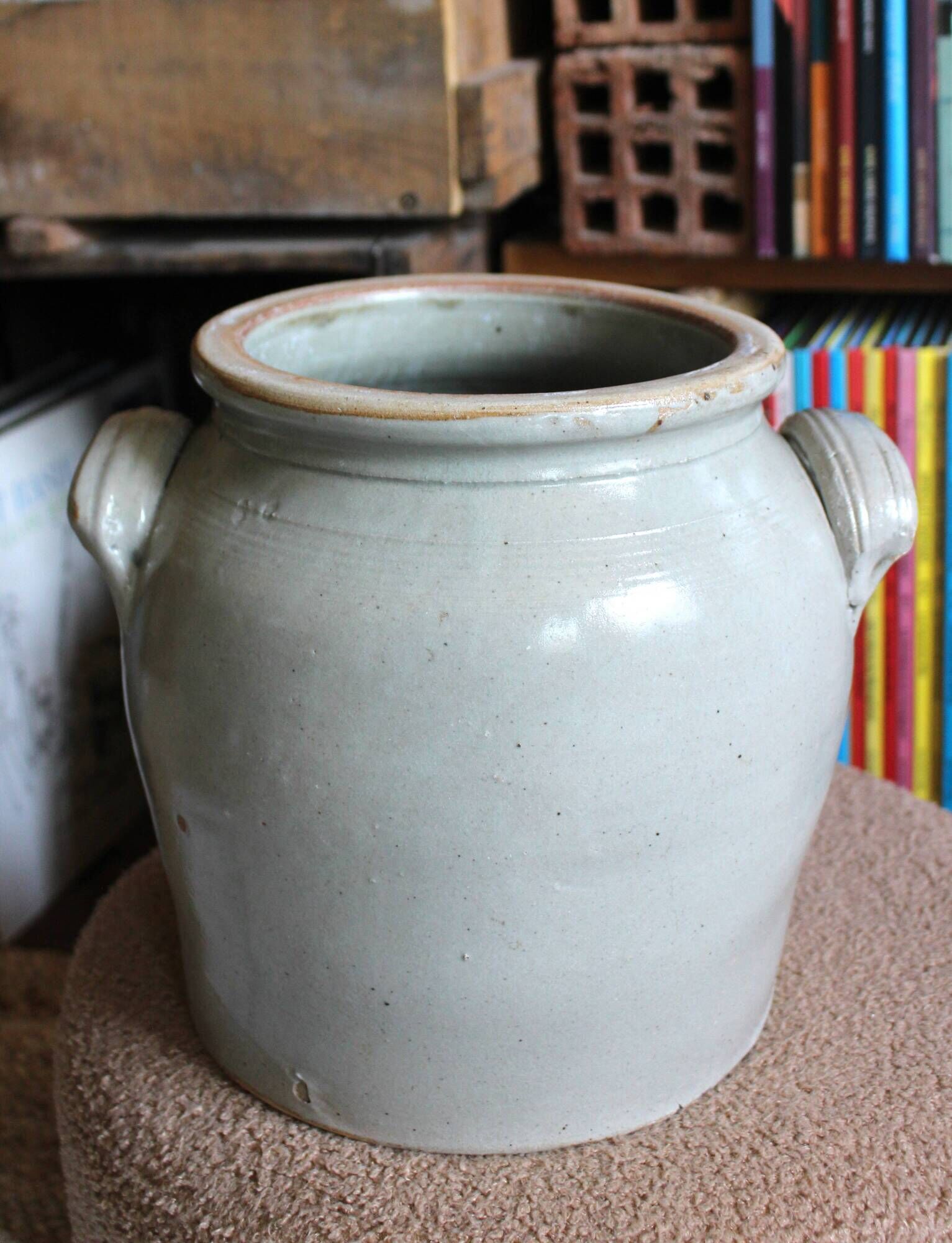 Large vase glazed stoneware in greige.
