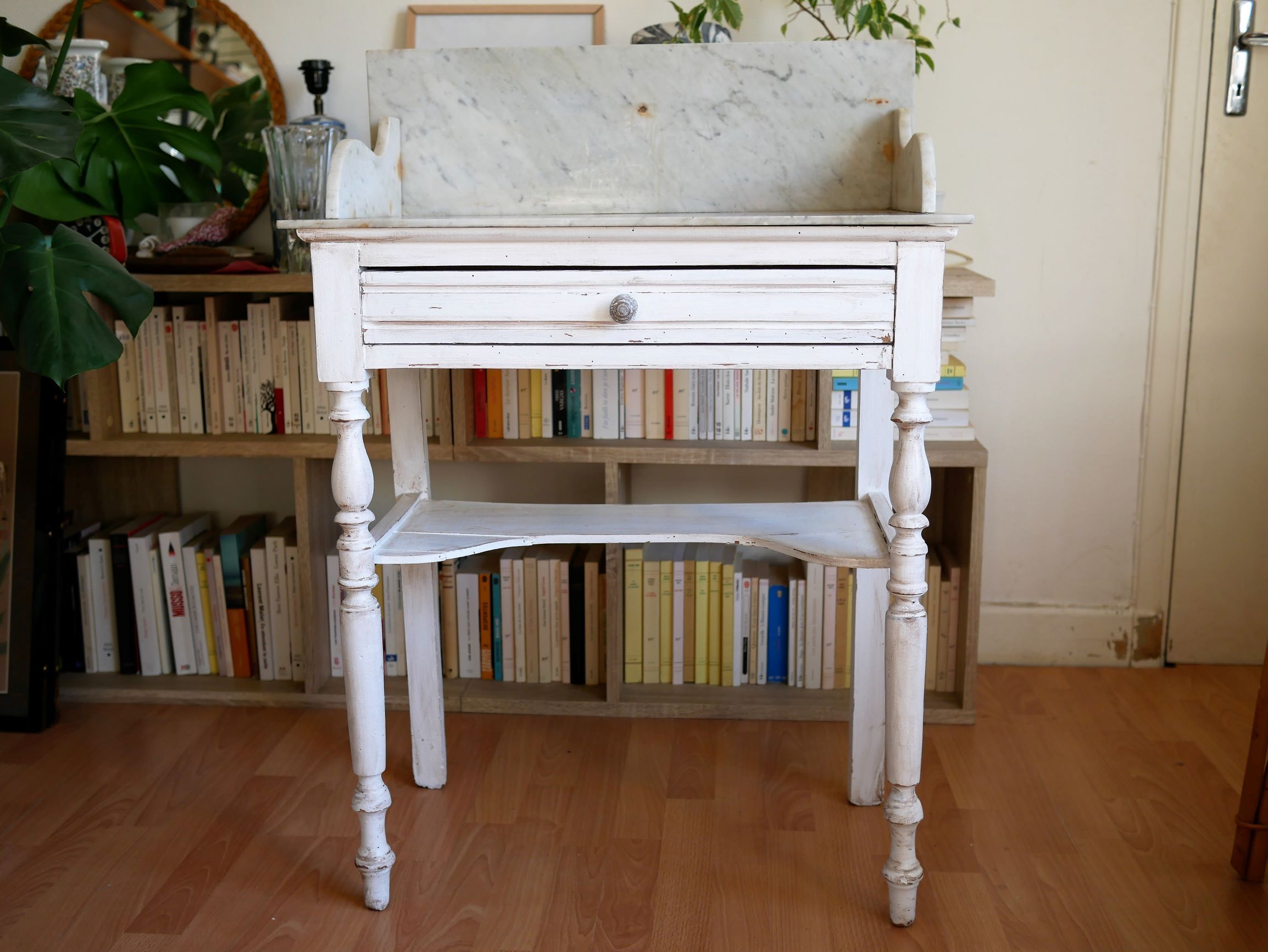 Wood dressing table and marble
