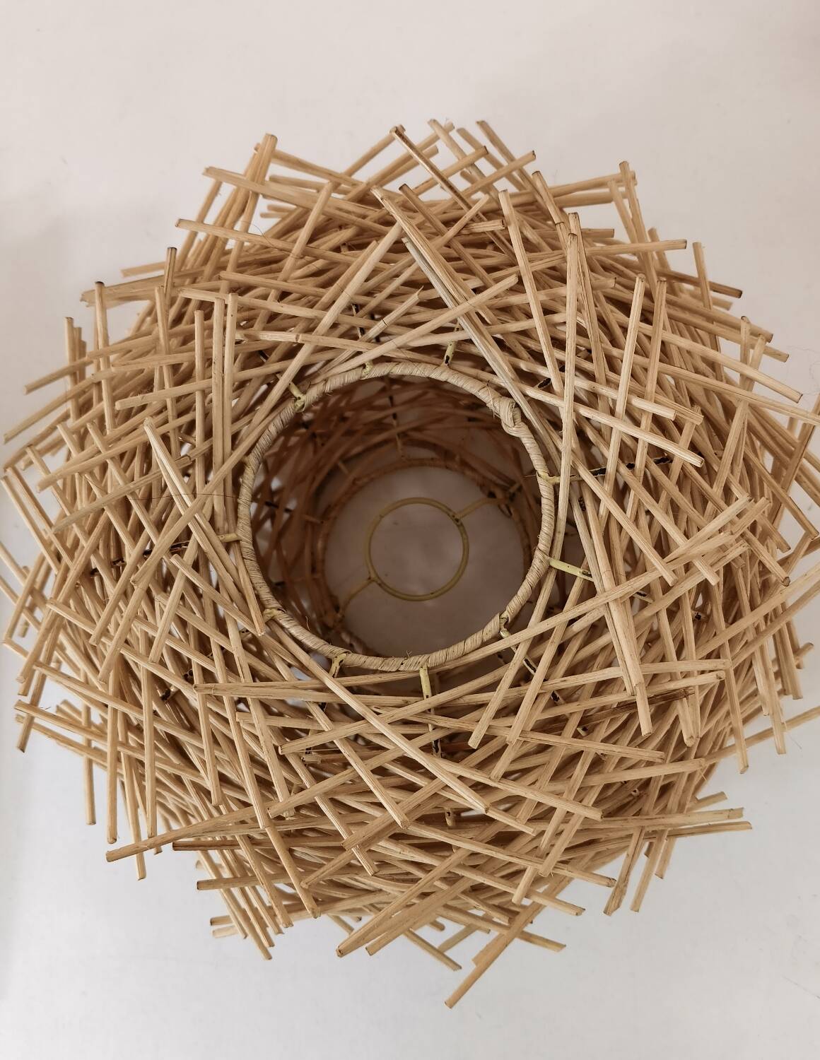 Rattan pendant in the shape of a nest