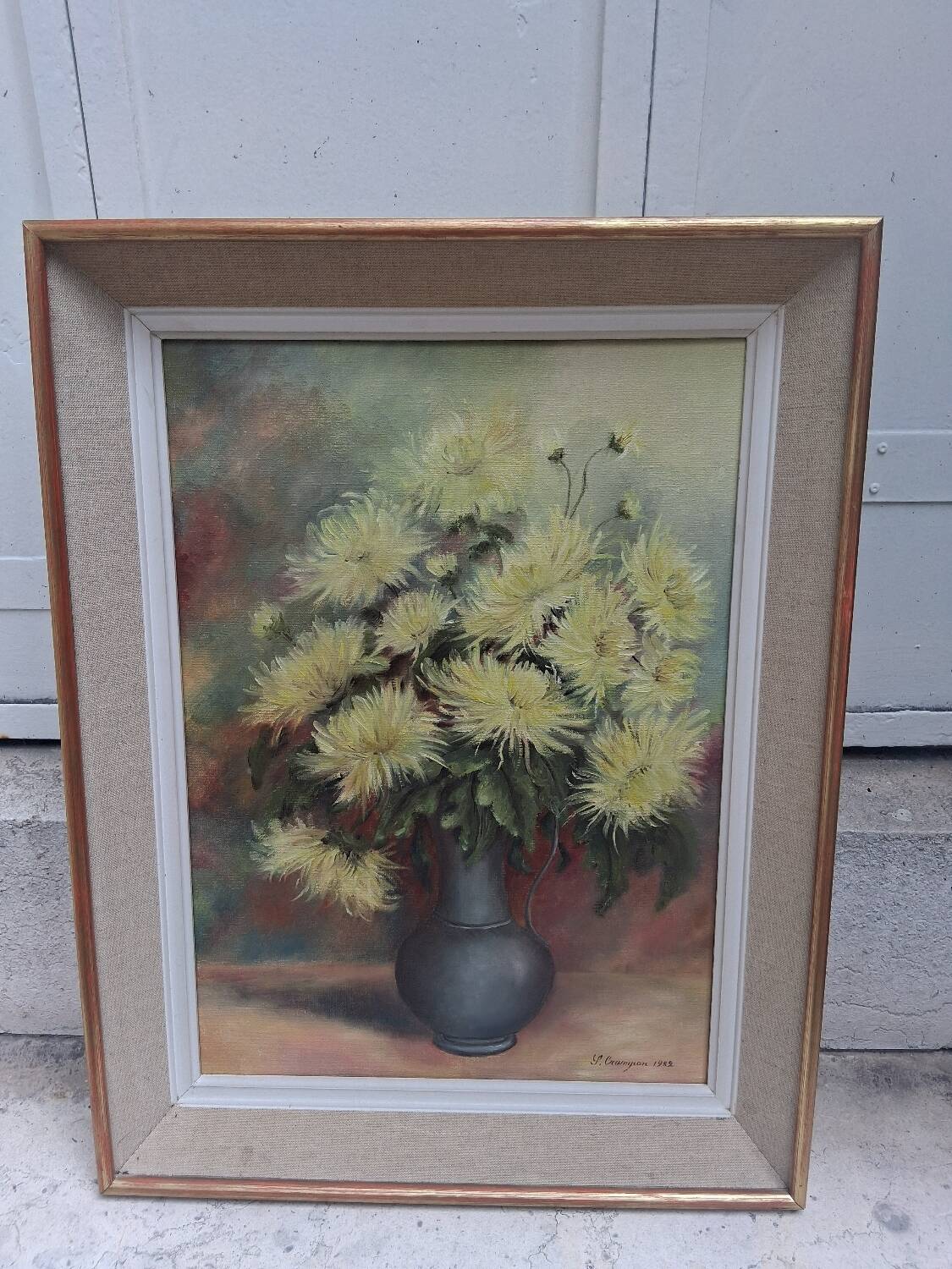 Table of yellow chrysanthemums