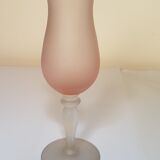 Vase sur pied en opaline