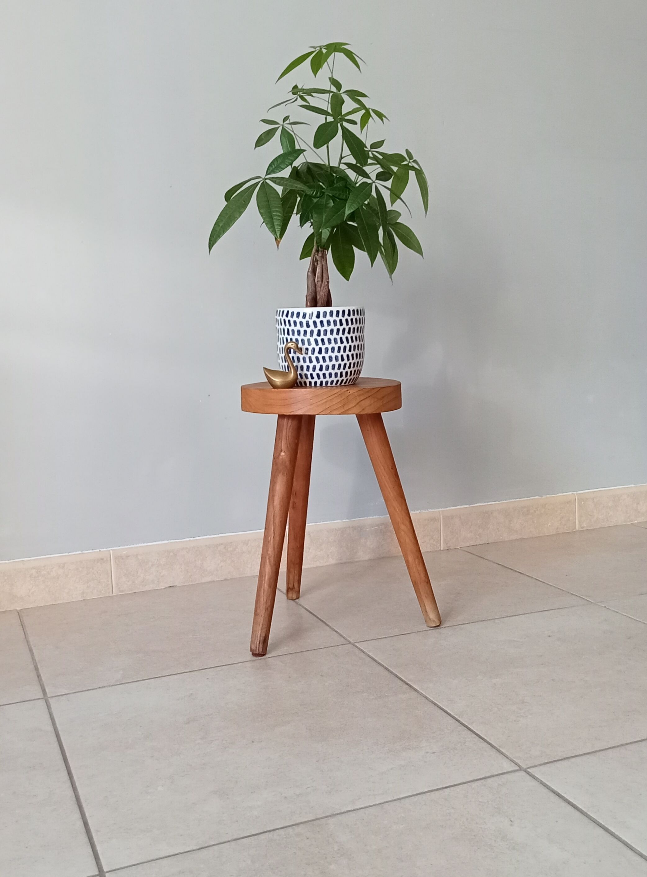 Vintage tripod stool 60s/70s