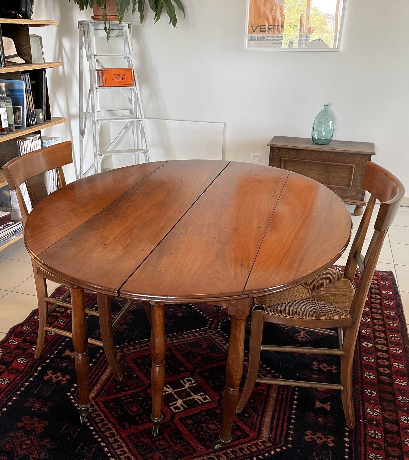 Table 6 pieds ouvrante en noyer 19ème