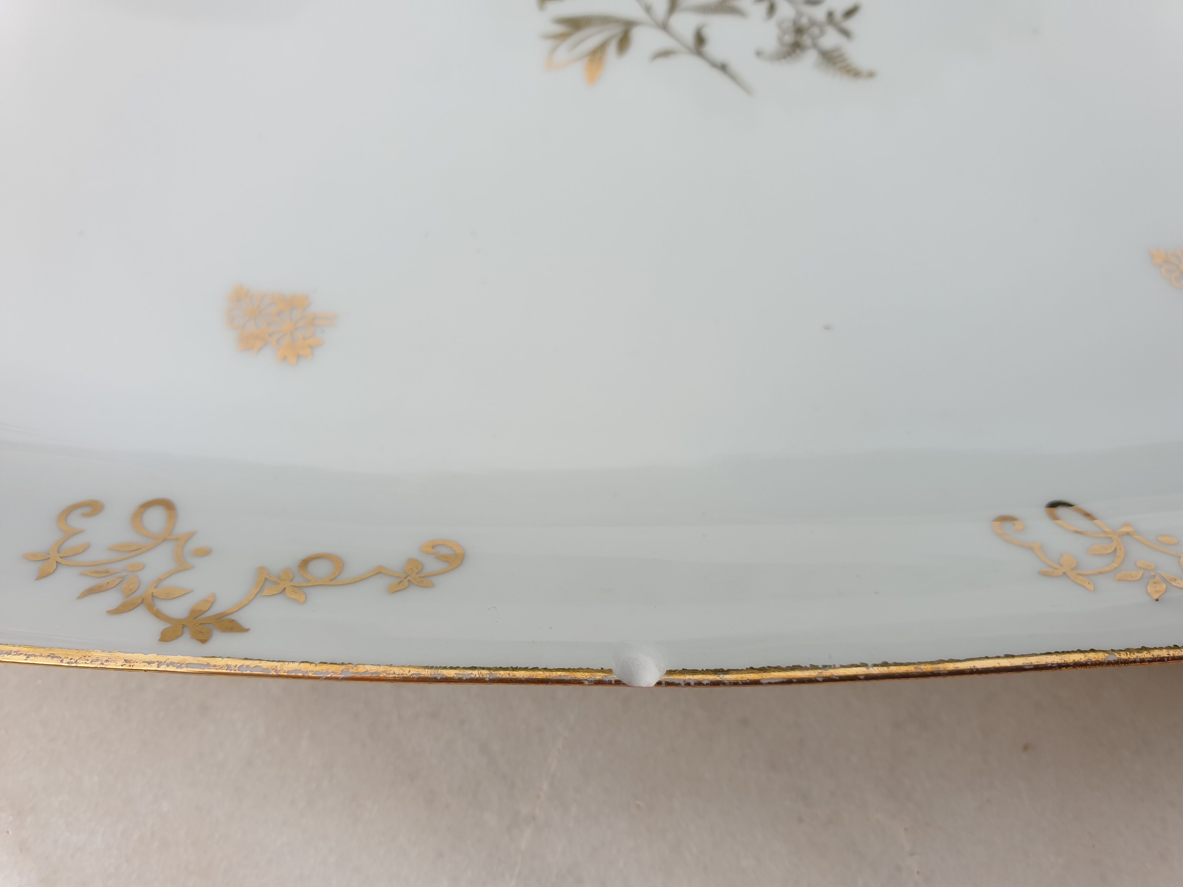 Serving dishes and soup bowl in luxury porcelain of the compagnie nationale