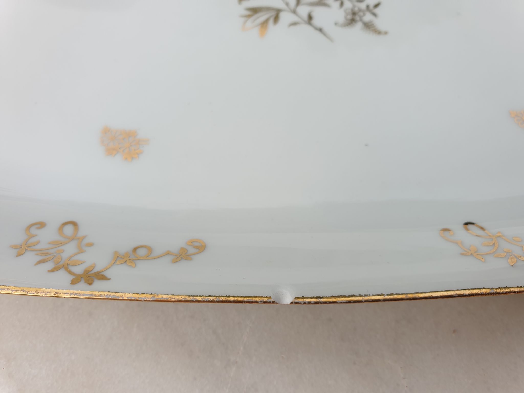Serving dishes and soup bowl in luxury porcelain of the compagnie nationale