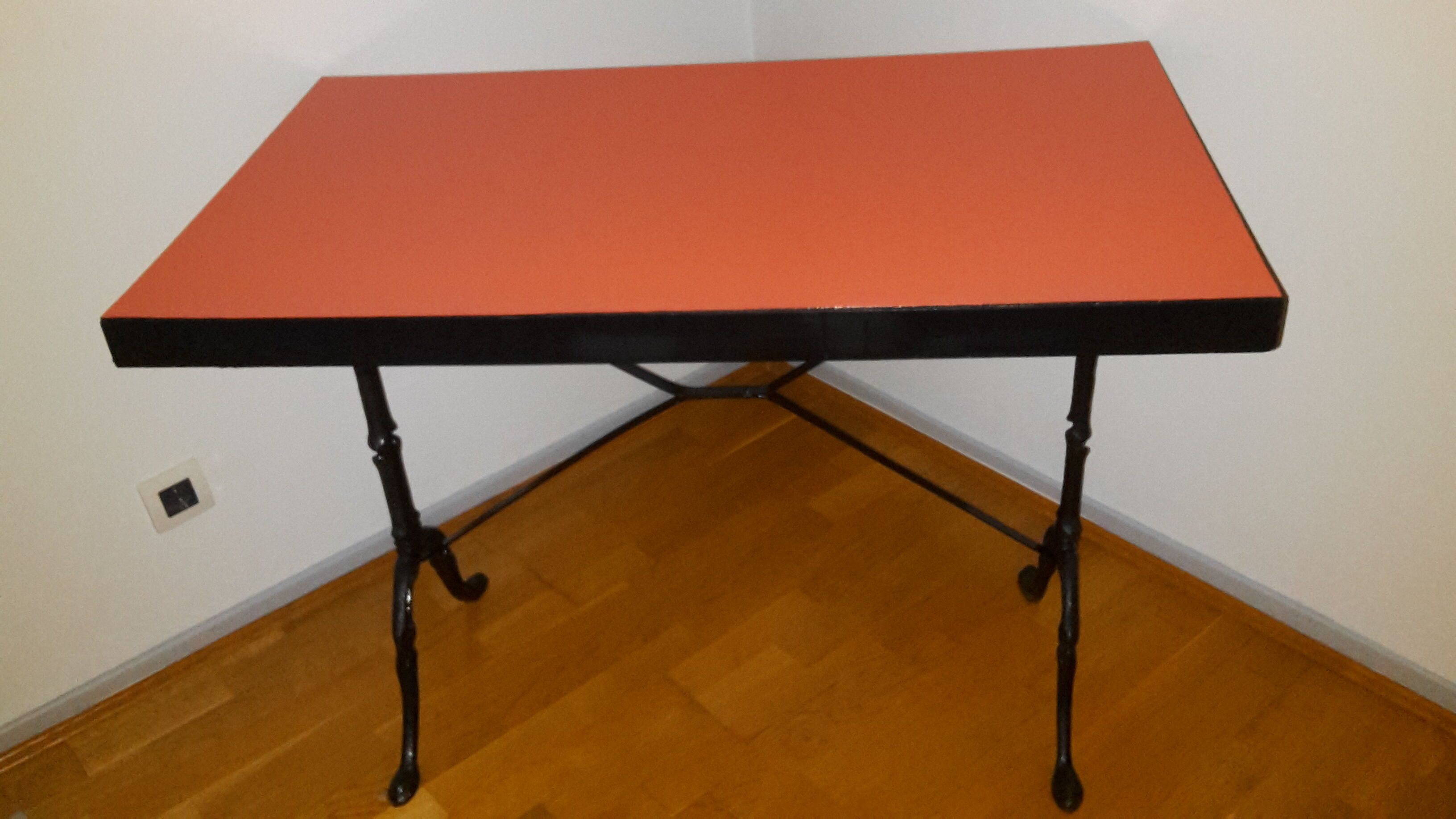 Table bistrot