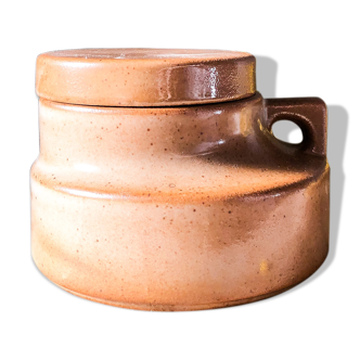 Former Brenne sandstone milk pot