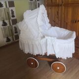 Wicker cradle
