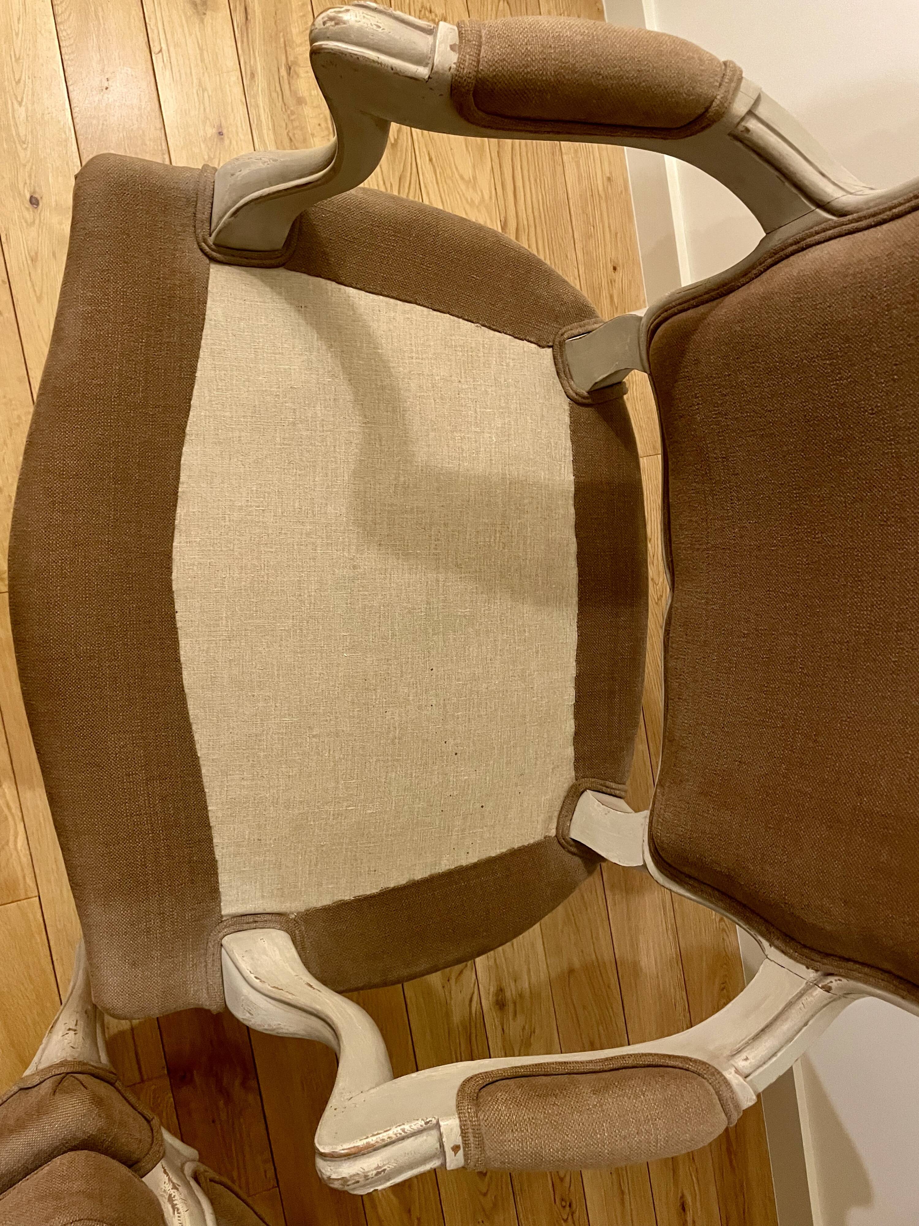 Paire de fauteuils de style Louis XV