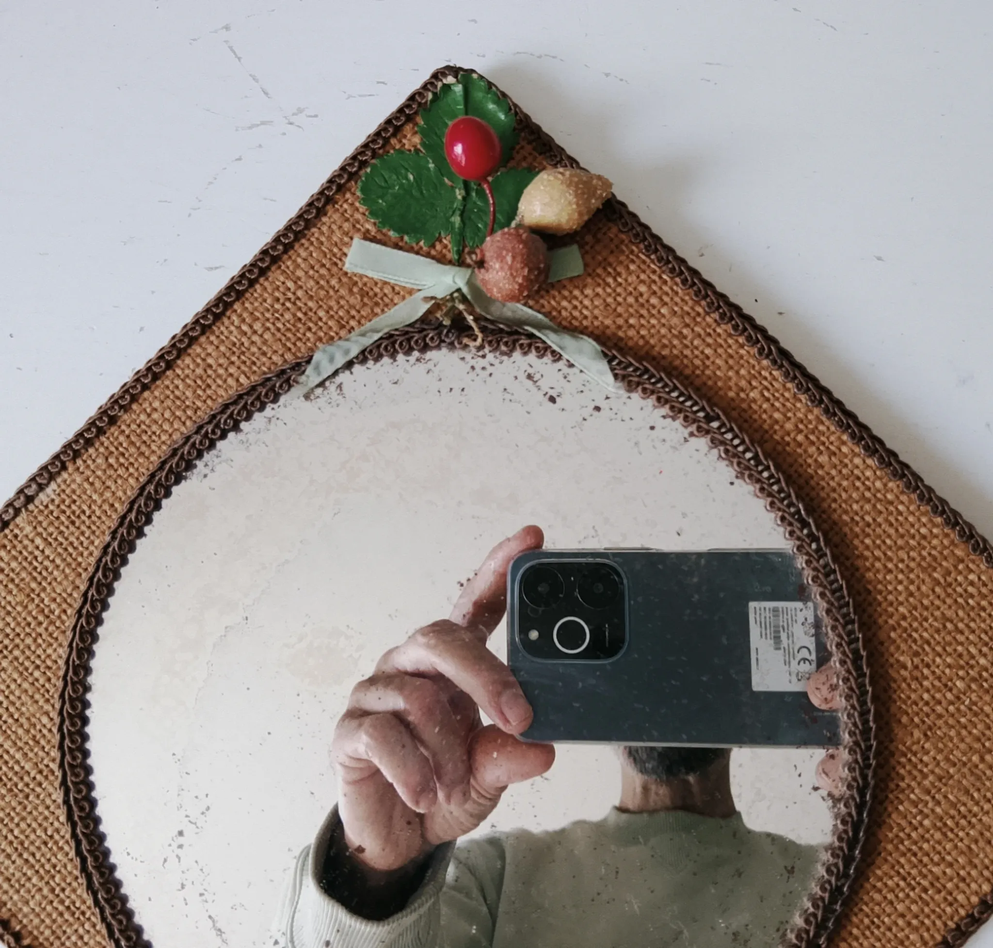 Vintage mirror in handwoven raffia Art Monique 1970s