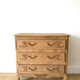 Antique chest of drawers