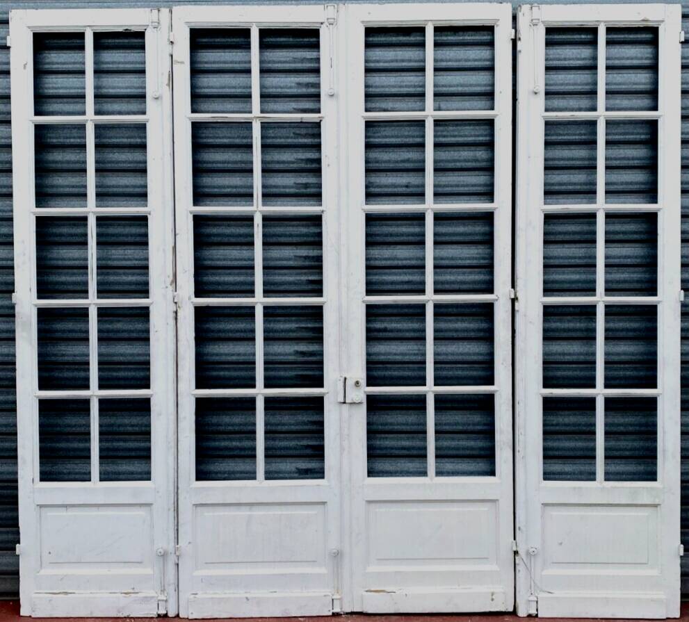 Suite of four passage doors with small tiles 20th century